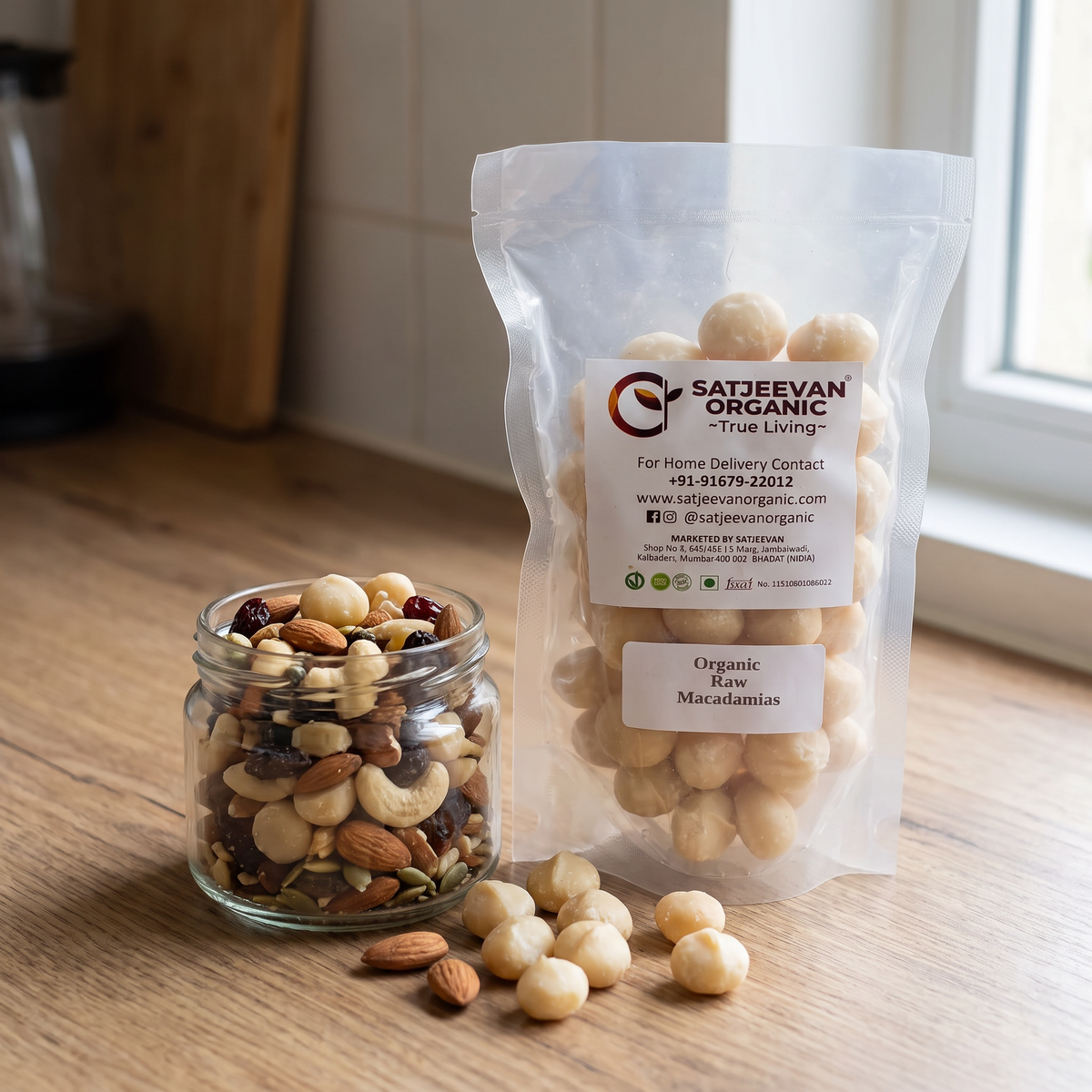 Organic Raw Macadamias 200g